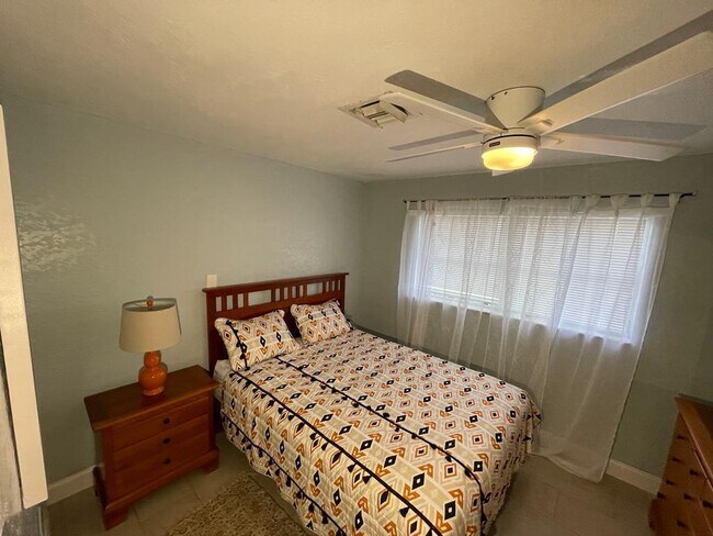 Building Photo - 226 SW 15th Ave