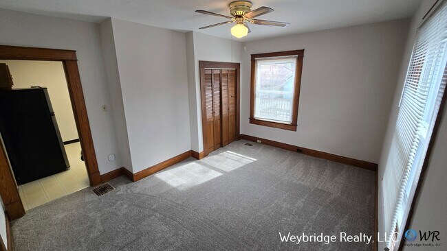 Foto del edificio - Charming 3BR Home in Norwood with Fenced Yard, Detached Garage & Workshop – Prime Location!