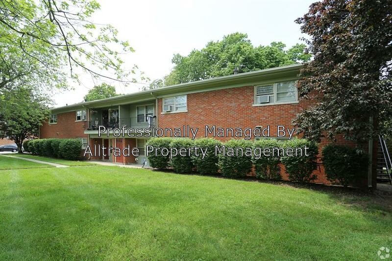 Primary Photo - 1633 Raleigh Rd