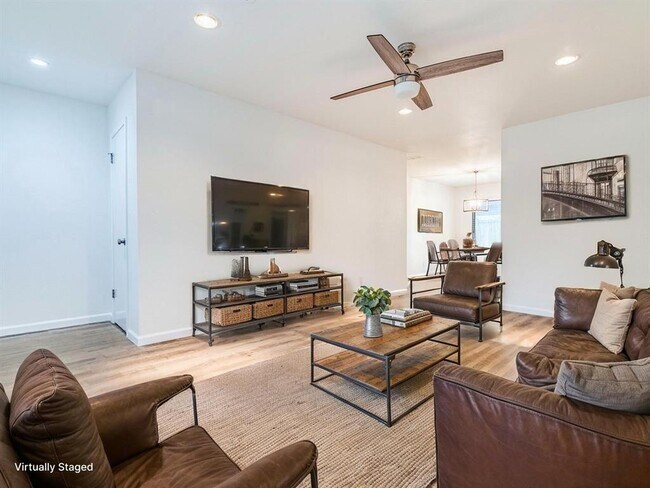 Foto del edificio - 8305 Summer Side Dr