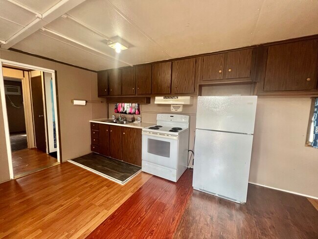 Foto del edificio - 2749 Wagon Trail Rd