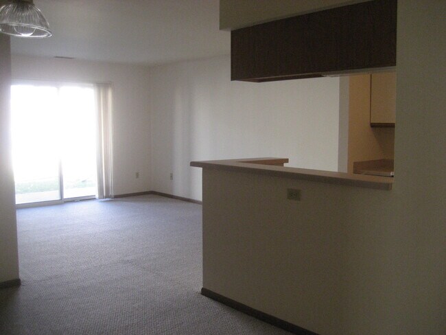 Foto del edificio - 969 Rockefeller Ln