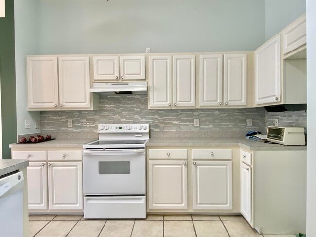 Building Photo - 524 Peninsula Ct