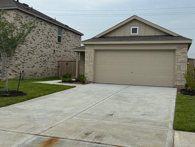 Building Photo - 5923 Standpiper Lp