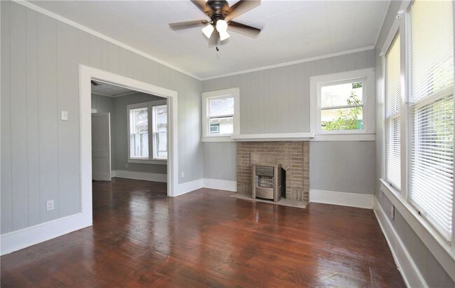 Building Photo - 3234 Jerome St