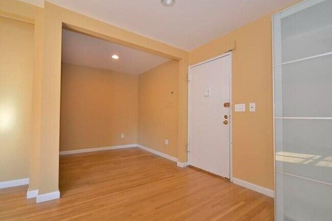 Foto del edificio - 1610 70th St