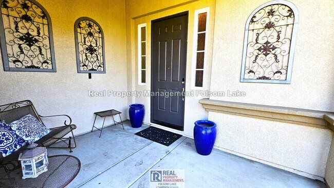 Foto del edificio - 5 Bedroom Carmichael Home + Large Bonus Room | 3-Car Garage & RV/Boat Parking