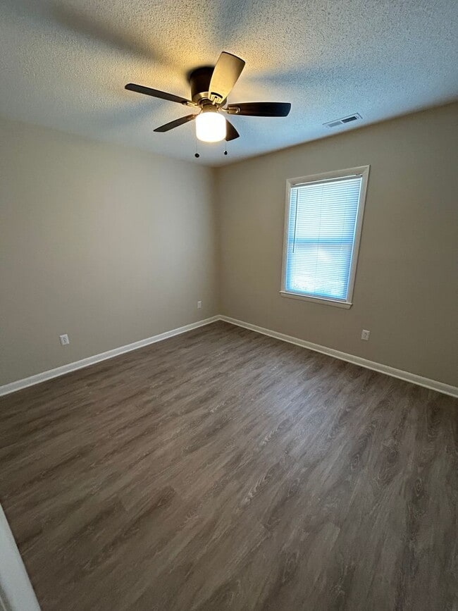 Interior Photo - Forest Pointe
