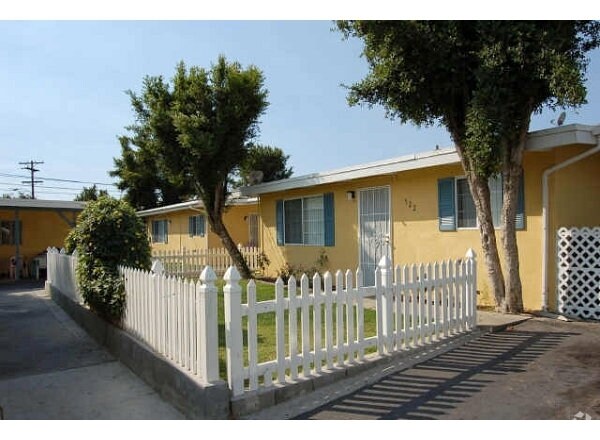 Building Photo - 716-730 N Citrus Ave