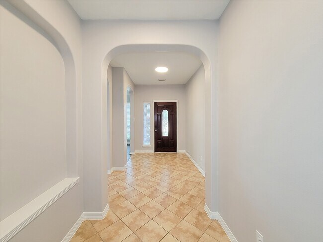 Foto del edificio - 17207 Mossbriar Ln