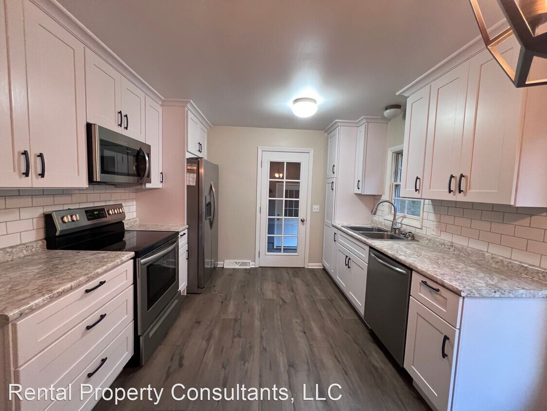 4 br, 2 bath House 10869 Woodbushe Dr. Se House Rental in Lowell