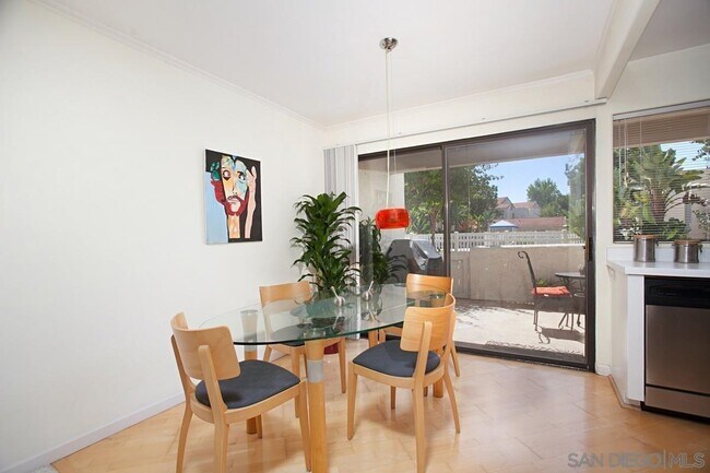 Foto del edificio - 8438 New Salem St