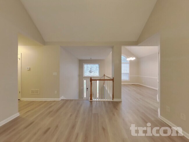 Building Photo - 148 N Creek Trail