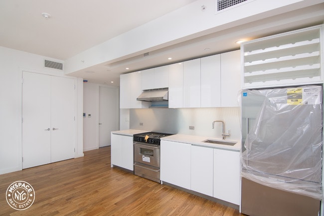 Building Photo - 436 Albee Sq