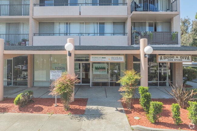 Retail - Parkway Towers