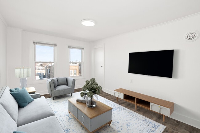 Building Photo - 1919 W Chicago Ave