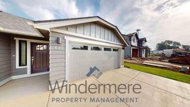 Building Photo - 637 Kingbird Ct