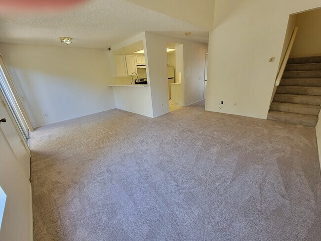 living and dining area - 5440 Baltimore Dr