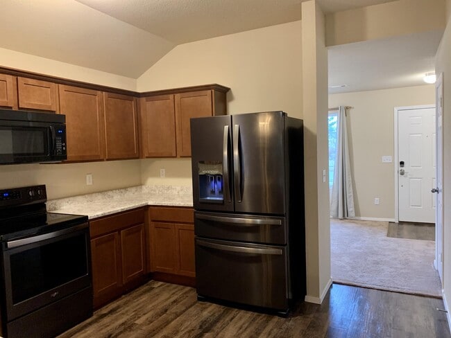 Foto del edificio - 7851 Bridgegate Ave