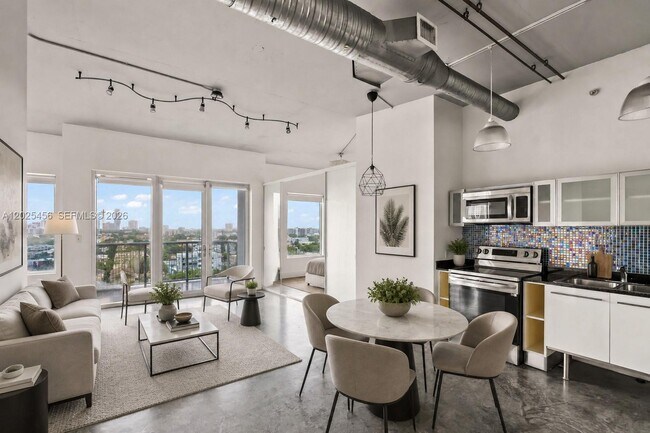 Foto del edificio - 10 SW South River Dr