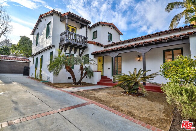 Foto del edificio - 4231 Angeles Vista Blvd