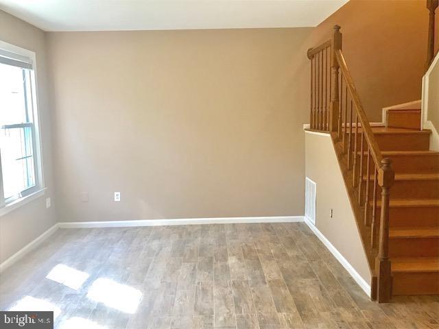 Foto del edificio - 6090 Netherton St
