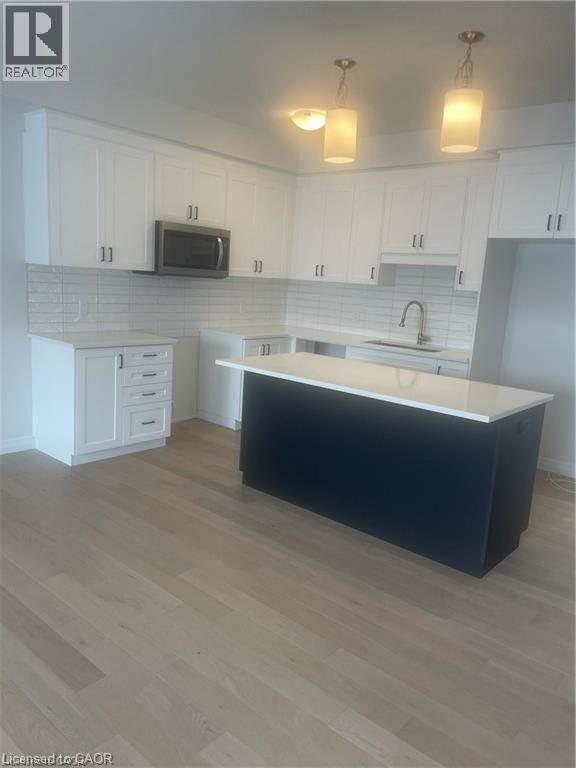 Photo du bâtiment - 152 Queensbrook Cres