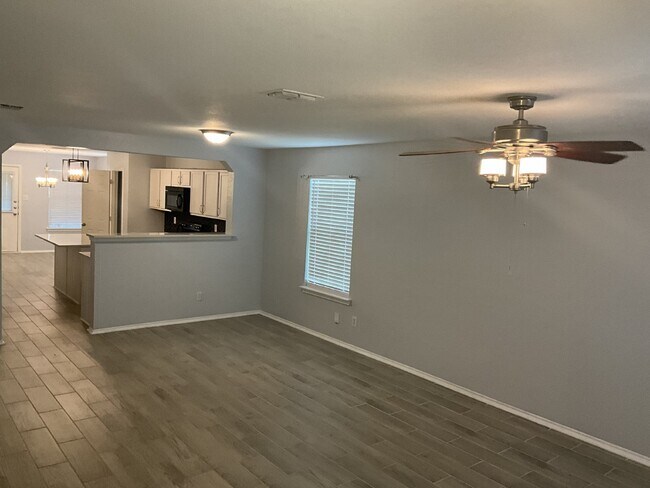 Building Photo - 7806 Ruidoso Chase