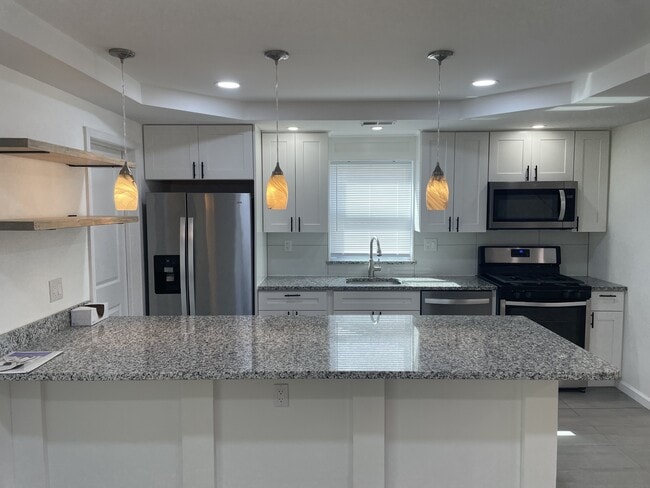 Building Photo - 6906 Kingston Dr