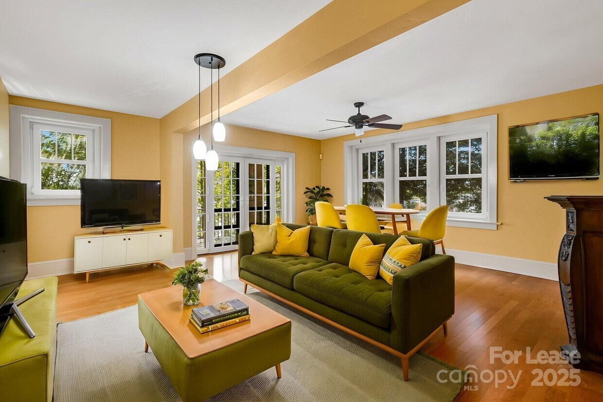 Primary Photo - 203 6th Ave W