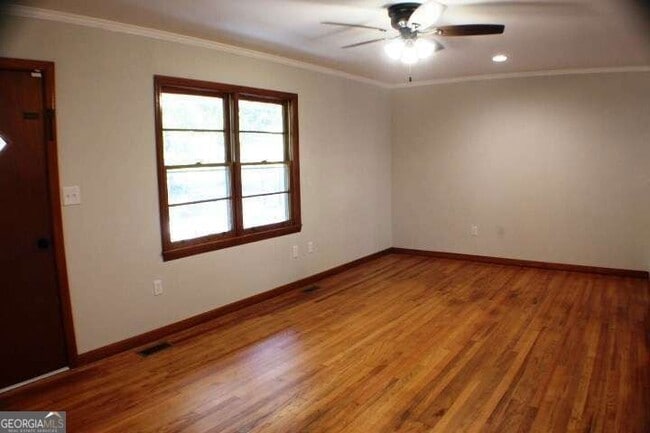 Building Photo - 1306 Edgewood Dr