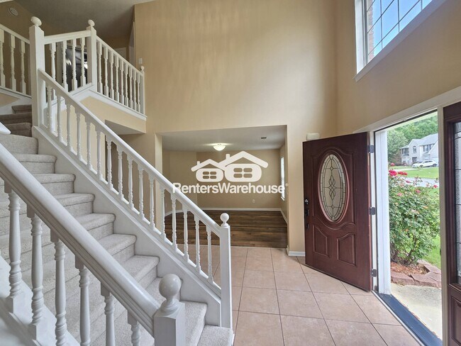 Foto del edificio - 1576 Rogers Crossing Dr