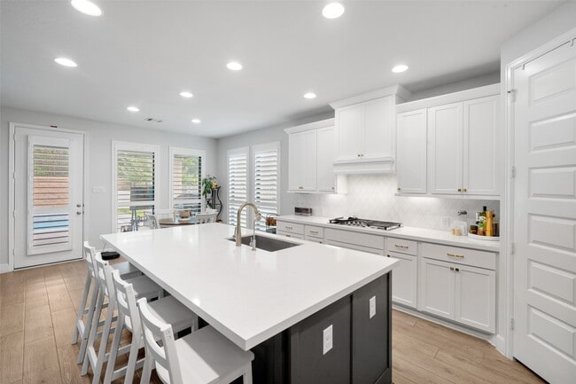 Foto del edificio - 221 Patina Sorrel Dr