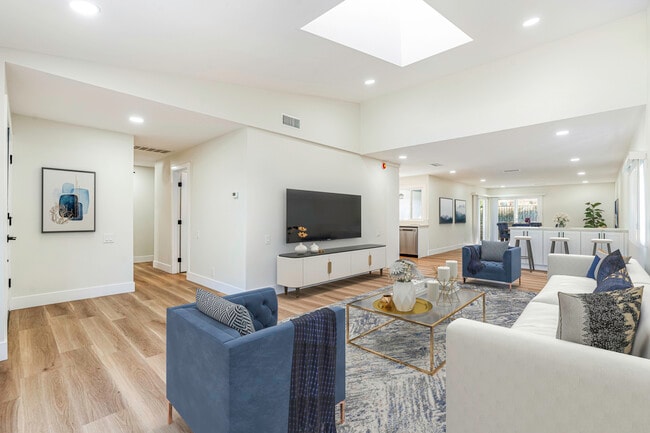 Building Photo - 23831 Pesaro