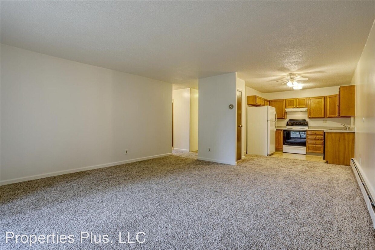 Primary Photo - 2 br, 1 bath House - 3082 S Wheeling Way #101