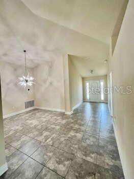 Foto del edificio - 7155 Edgewater Dr