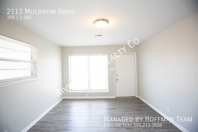 Foto del edificio - 2113 Muldrow Dr