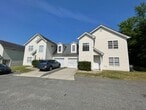 Primary Photo - Must see this 4 bedroom 2.5 bath townhouse...