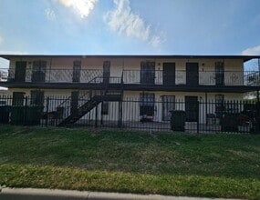 Building Photo - 3020 Corpus Christi St