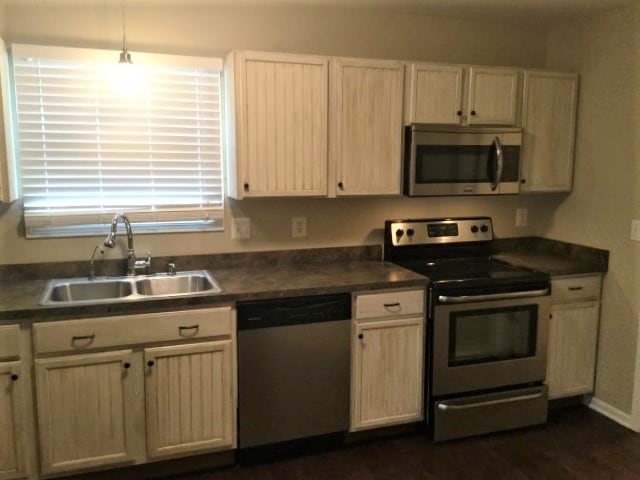 Building Photo - 462 Sycamore Creek Street