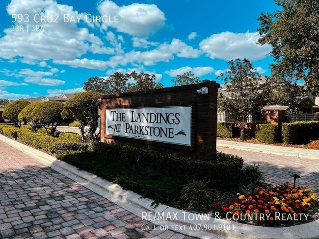 Foto del edificio - Elegant Townhome Rental In The Landings at...