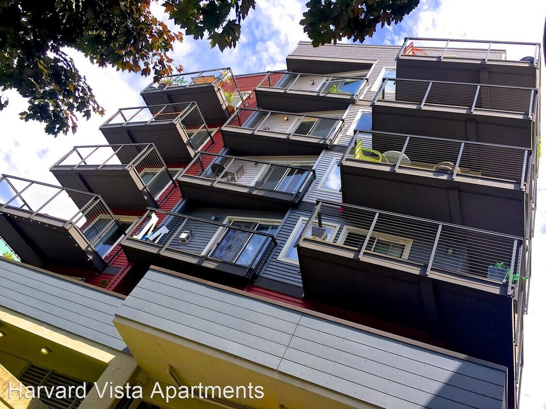 Foto principal - 212 Harvard Ave E