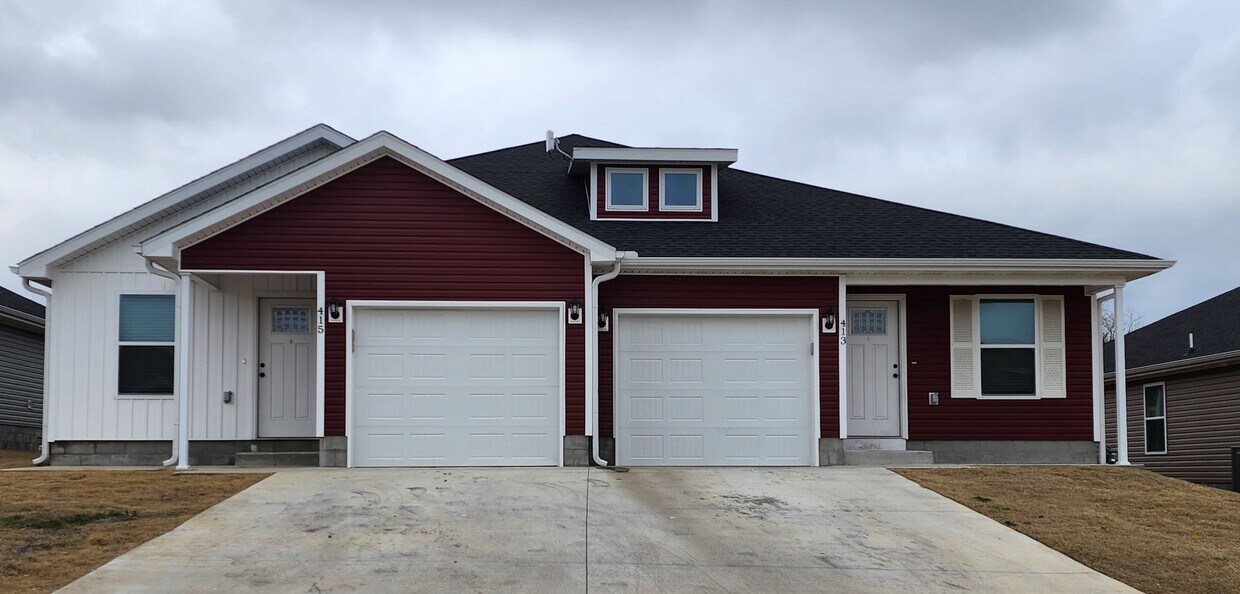 New 3 Bedroom Townhome (999 Per Month) Townhome Rentals in Duenweg