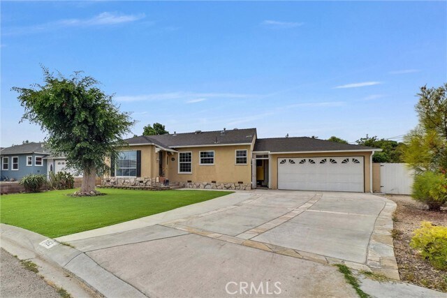 Building Photo - 7152 Yucca St