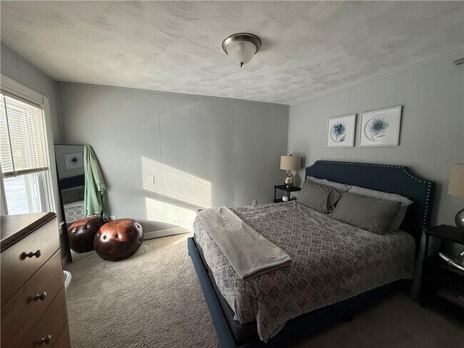 Foto del edificio - 274 Waterman Ave