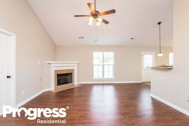 Foto del edificio - 8317 Willow Dr
