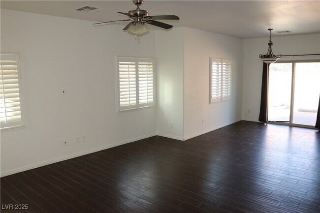 Foto del edificio - 4236 Thomas Patrick Ave