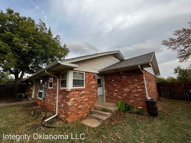 Building Photo - 3 br, 2 bath House - 9627 Village Dr.