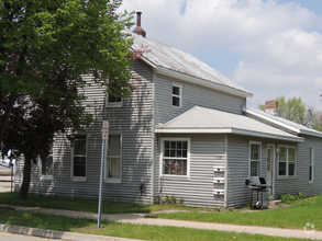 Building Photo - 108 E Montcalm St