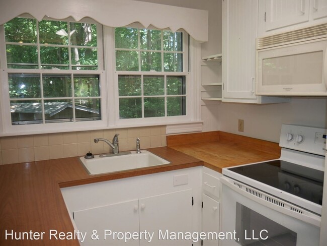Building Photo - 2 br, 2 bath House - 2670 Bluebird Lane